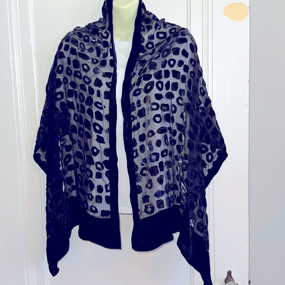 Chico’s black viscose/silk shawl/wrap with‎ raised chenille gold & silver design